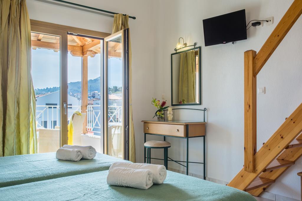 Ritsa Studios Skiathos Town Exterior photo